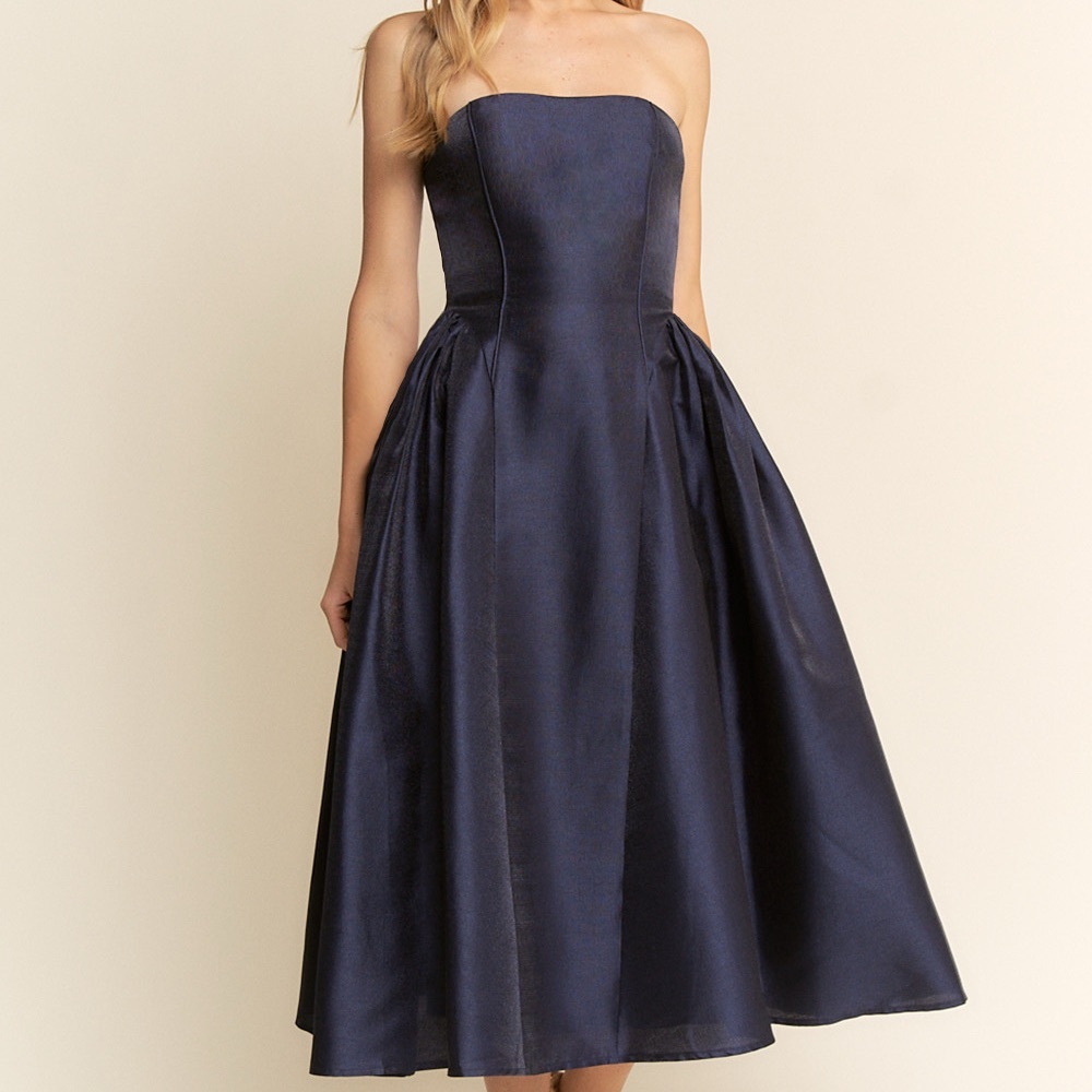 Chic Strapless Navy Midi Dress